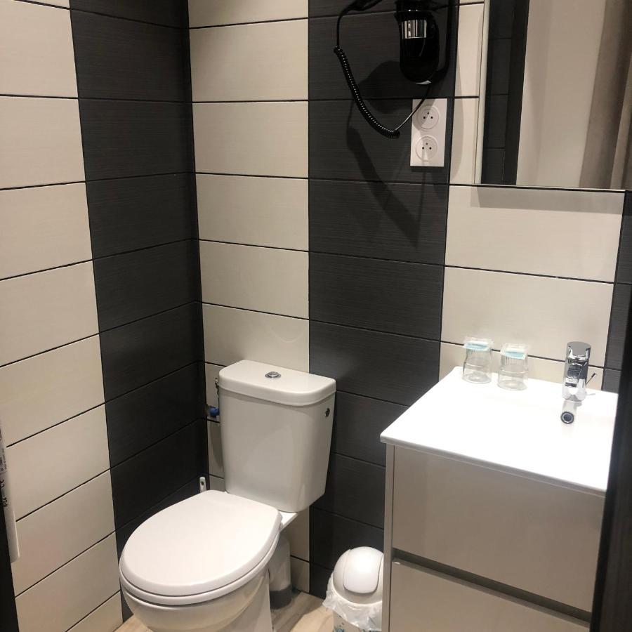 Hotel Le Dauphin Ajaccio  Bagian luar foto