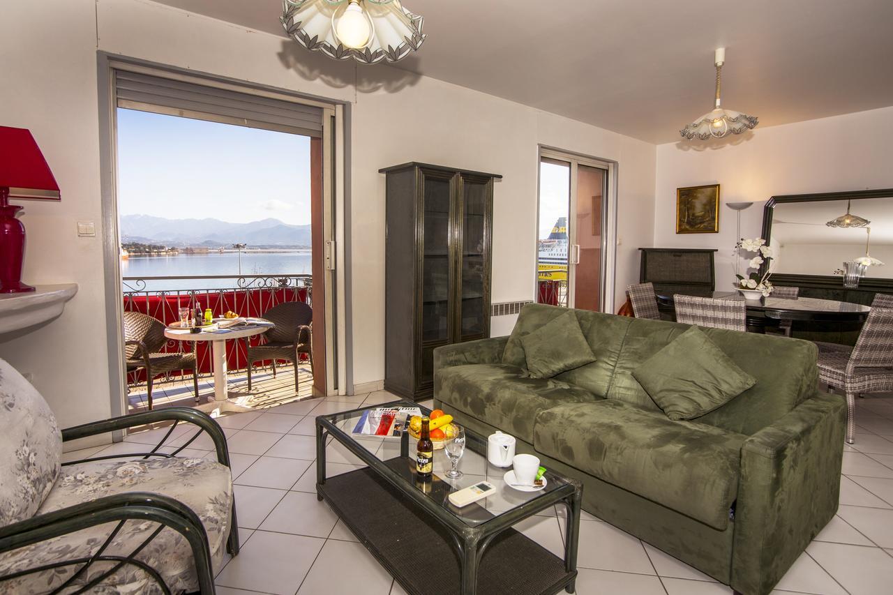 Hotel Le Dauphin Ajaccio  Bagian luar foto